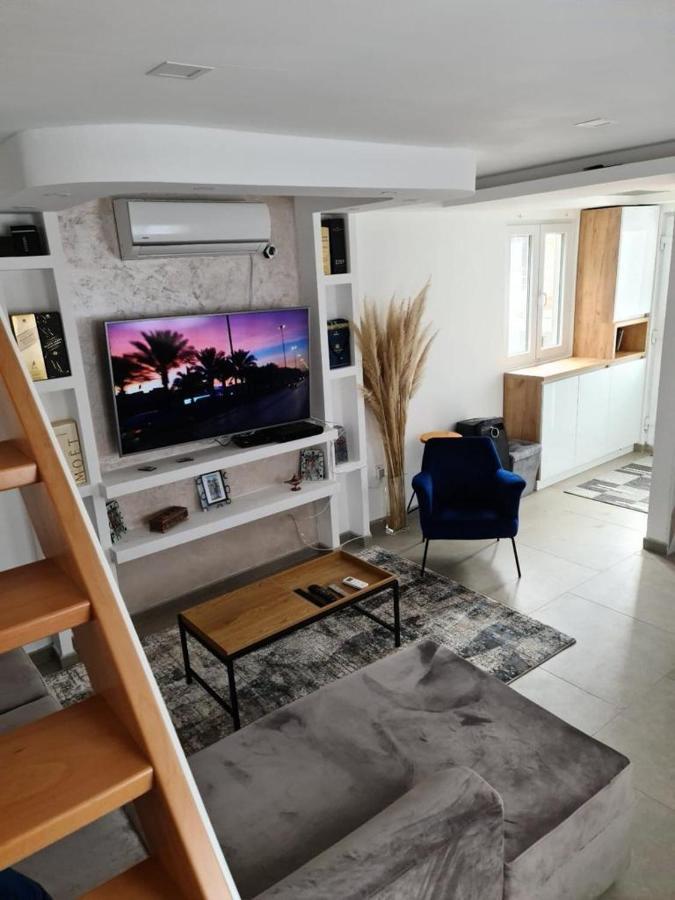 Sea Side Apartment Cattaro Esterno foto