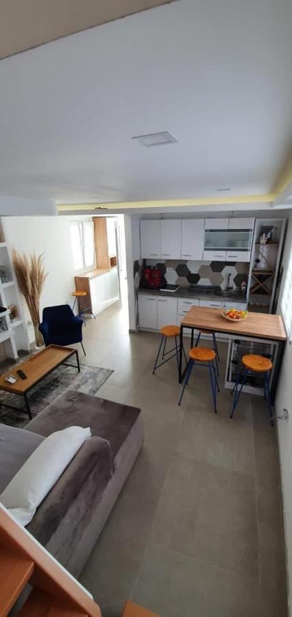 Sea Side Apartment Cattaro Esterno foto